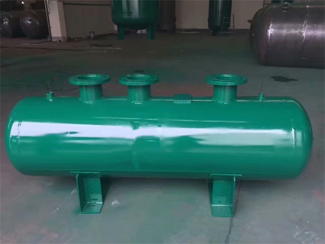 鄂温克鄂温克鄂温克蒸汽分气缸1.jpeg